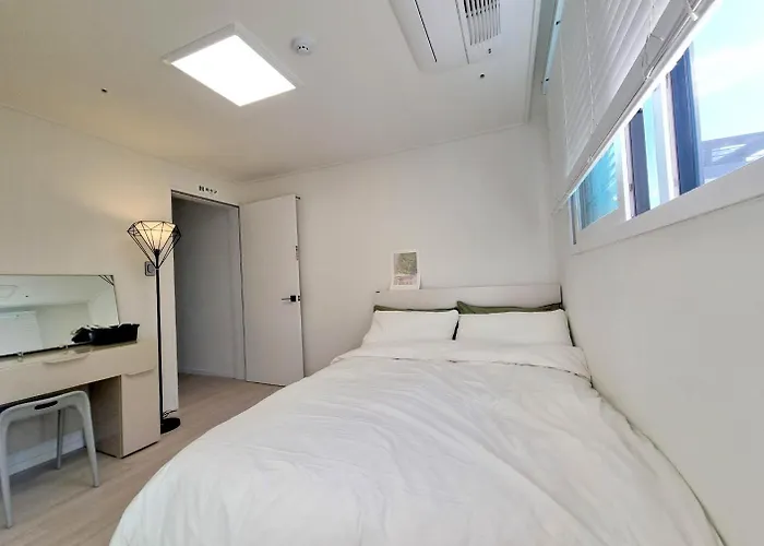 公寓 Thezonestay Newbuilding 3rooms 2bathroom Outer-patios 首爾